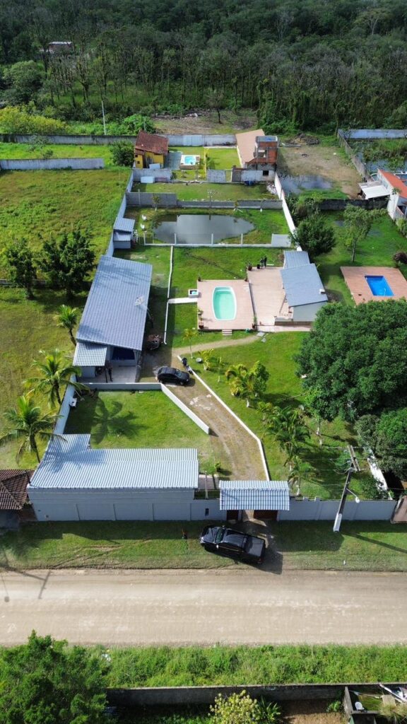 Chácara em Mongaguá com piscina