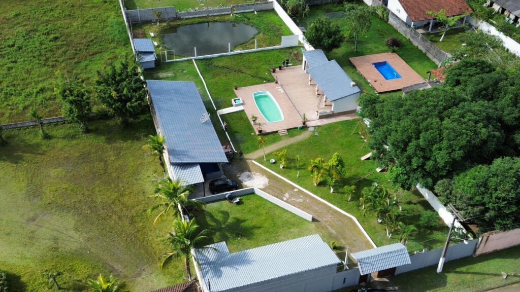 Chácara em Mongaguá com piscina