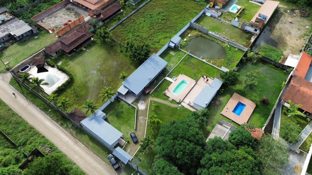 Chácara em Mongaguá com piscina