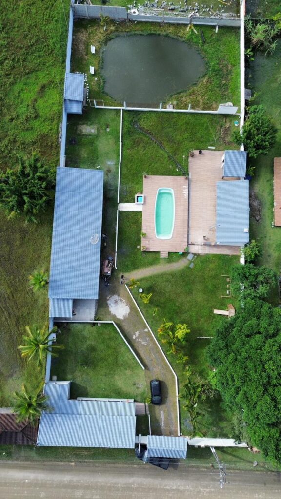 Chácara em Mongaguá com piscina