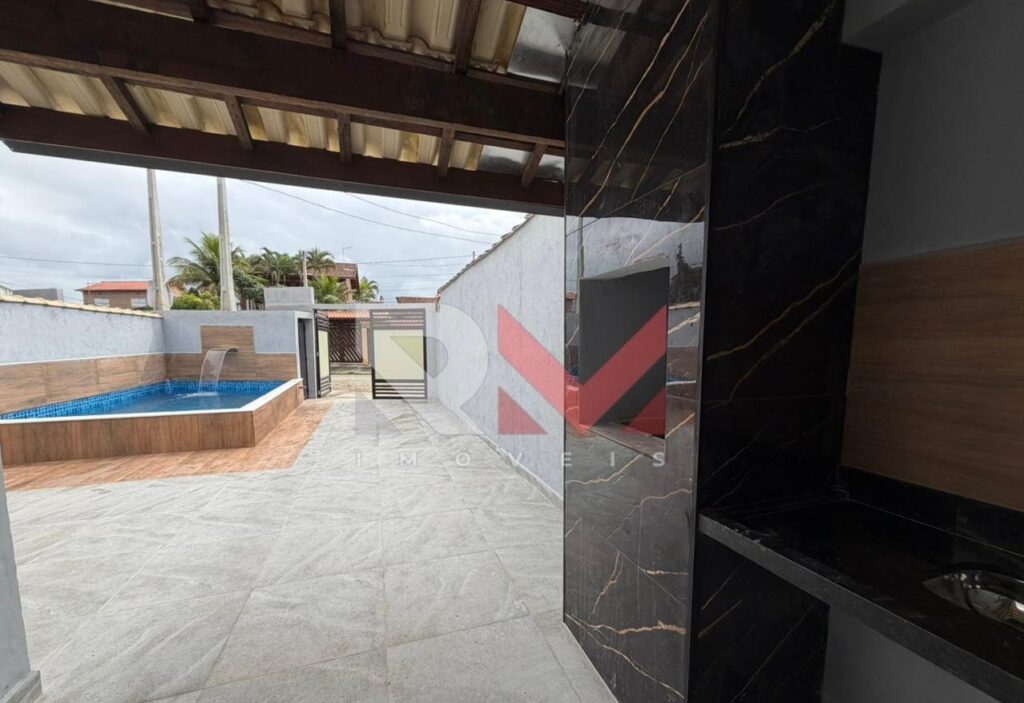Casa localizada no bairro Jardim Palmeiras em Itanhaém/Sp
