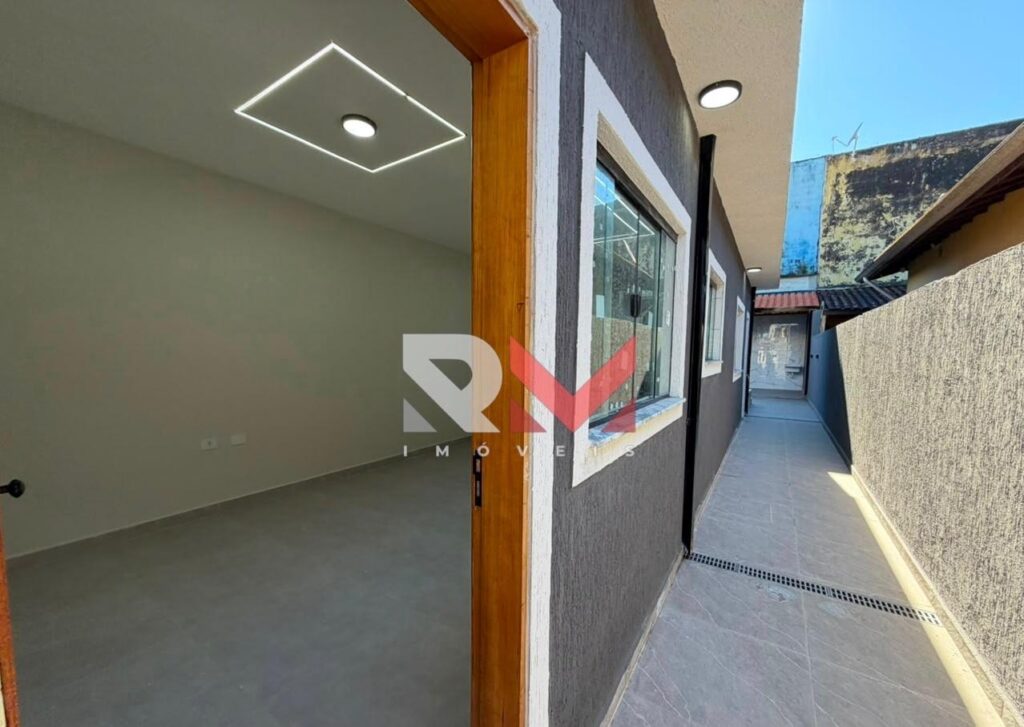 Casa com piscina localizada no bairro Savoy em Itanhaém/Sp