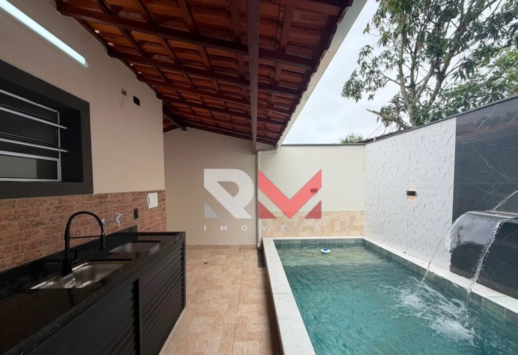 Casa localizada no bairro Nova Itanhaém em Itanhaém/Sp