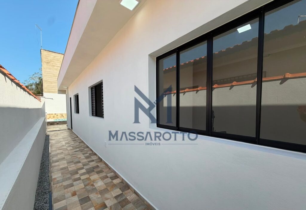 Linda casa no bairro Loty em Itanhaém/Sp